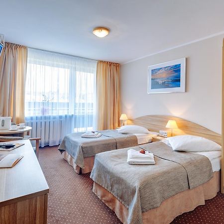 Osrodek Wypoczynkowy Varsowia Hotel เมียนซีวอเจีย ภายนอก รูปภาพ