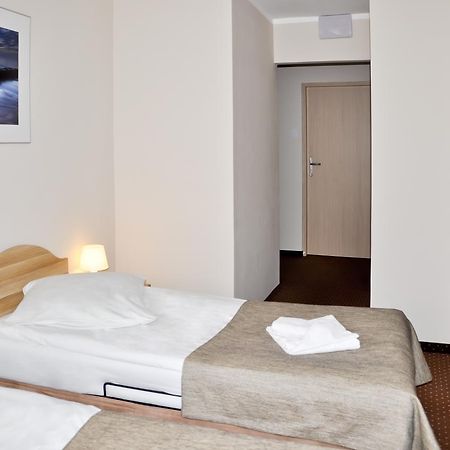 Osrodek Wypoczynkowy Varsowia Hotel เมียนซีวอเจีย ภายนอก รูปภาพ