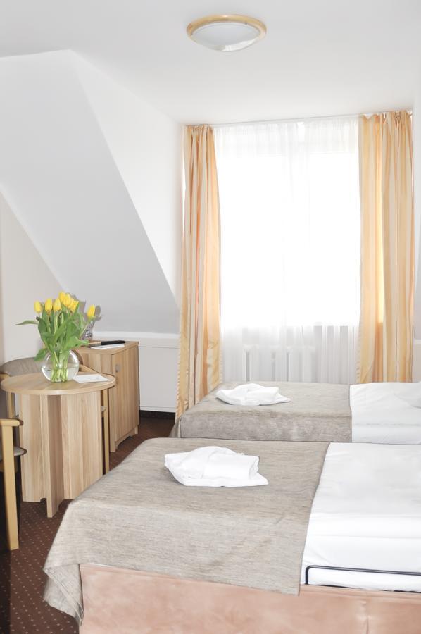 Osrodek Wypoczynkowy Varsowia Hotel เมียนซีวอเจีย ภายนอก รูปภาพ