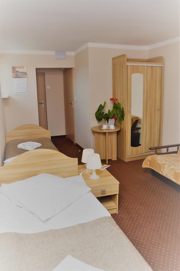 Osrodek Wypoczynkowy Varsowia Hotel เมียนซีวอเจีย ภายนอก รูปภาพ