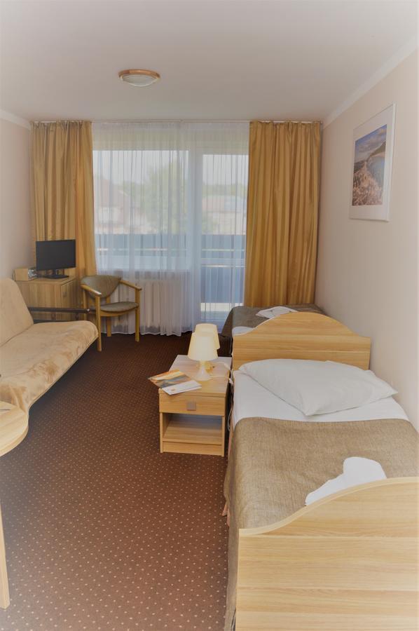 Osrodek Wypoczynkowy Varsowia Hotel เมียนซีวอเจีย ภายนอก รูปภาพ